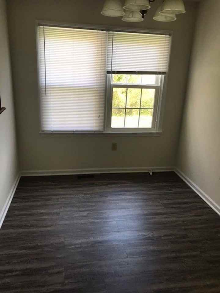 110 Courthouse Rd - Photo 2 of 9