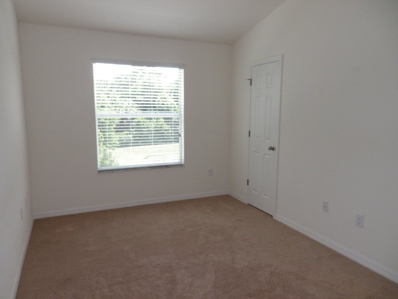 15965 Fishhawk View Dr - Photo 7 of 18