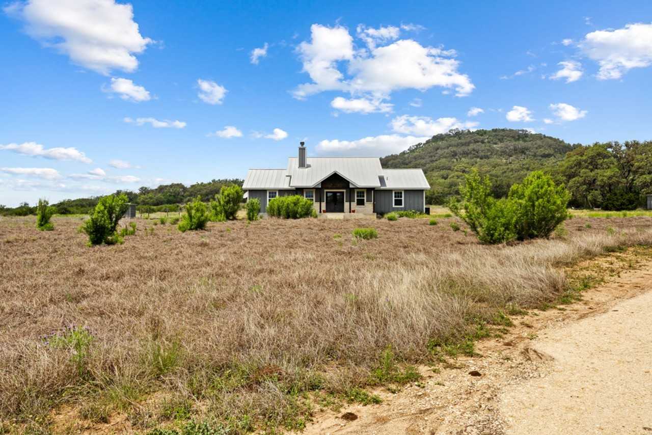 4575 Bump Gate Rd - Photo 4 of 25