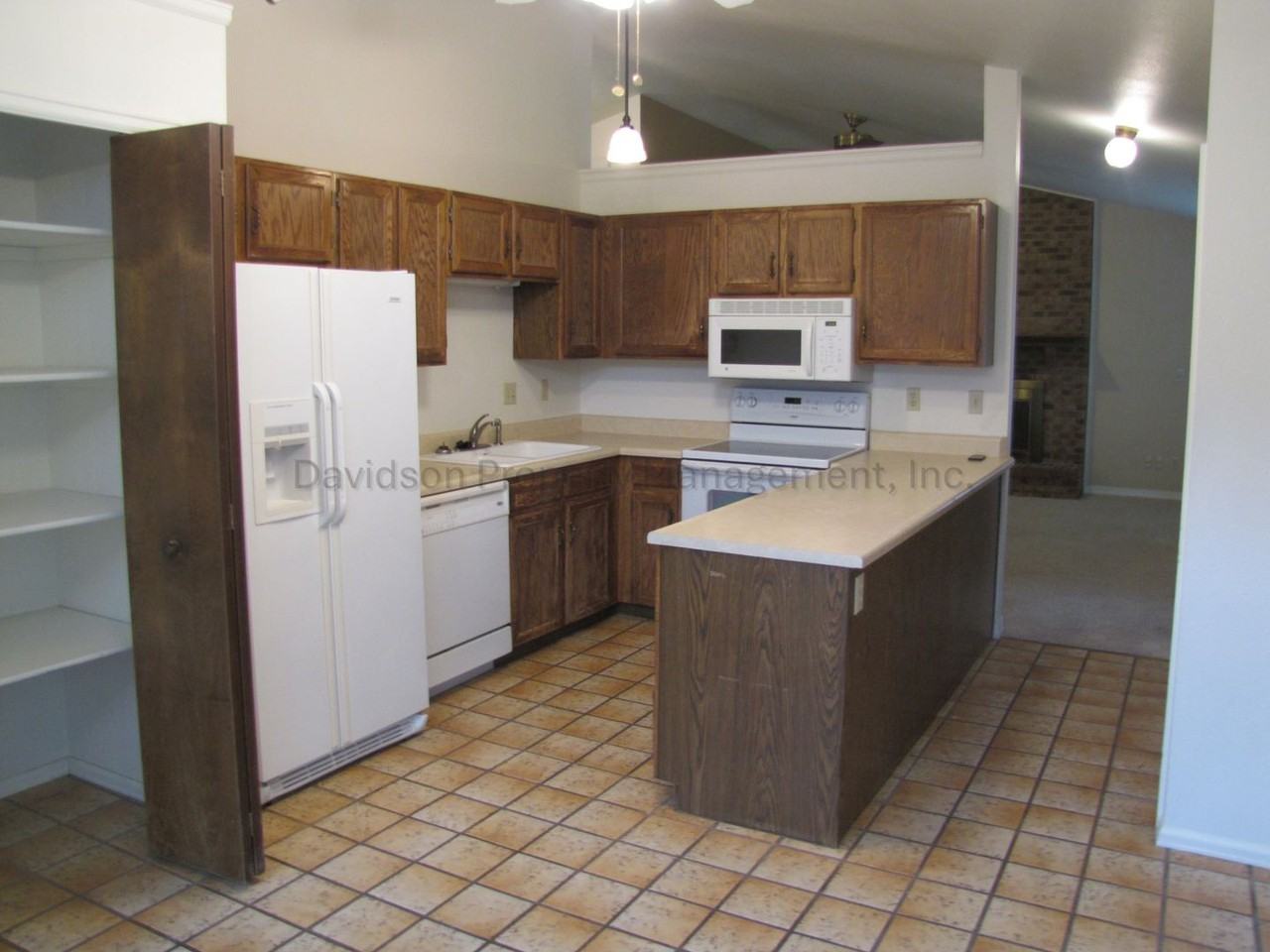 3525 Cedarlawn Dr - Photo 4 of 15