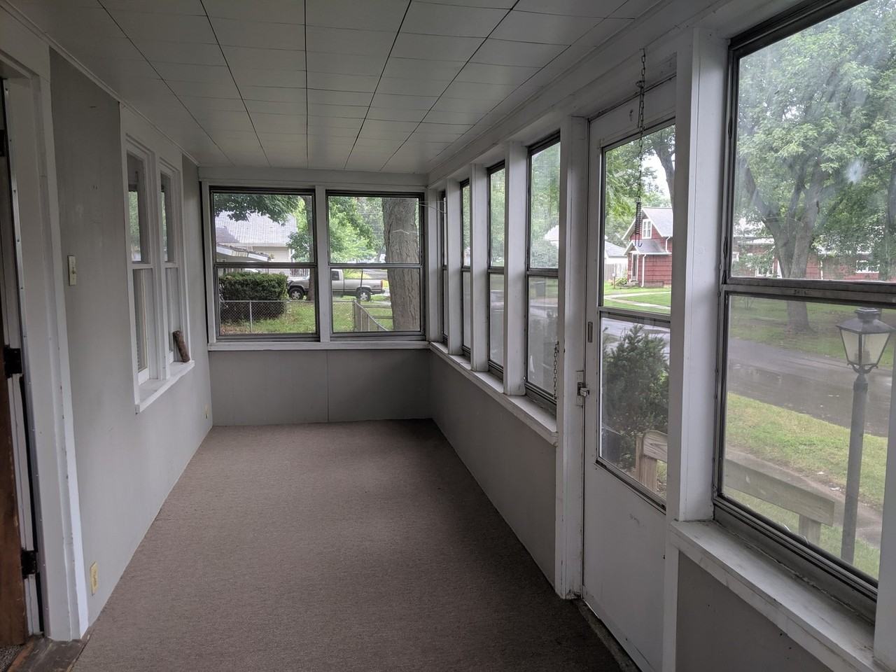 1301 Cone St - Photo 2 of 13