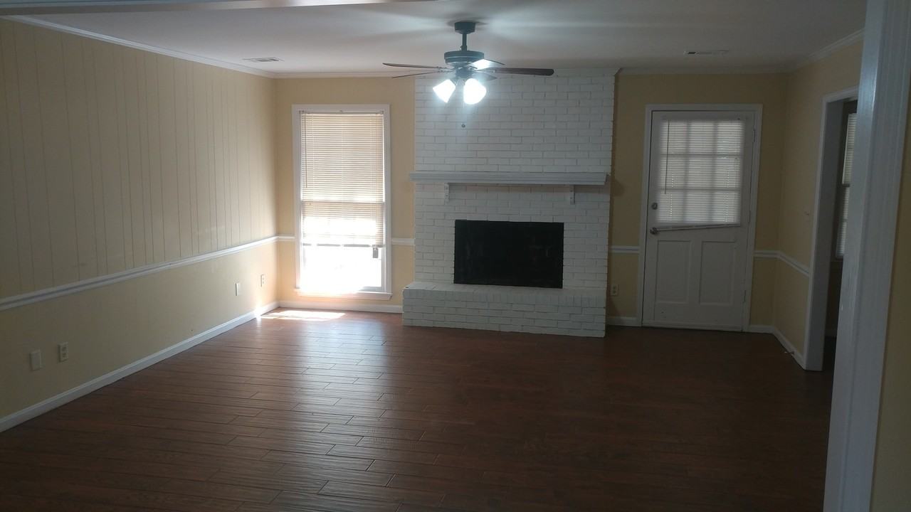 5007 15th Pl E - Photo 6 of 14