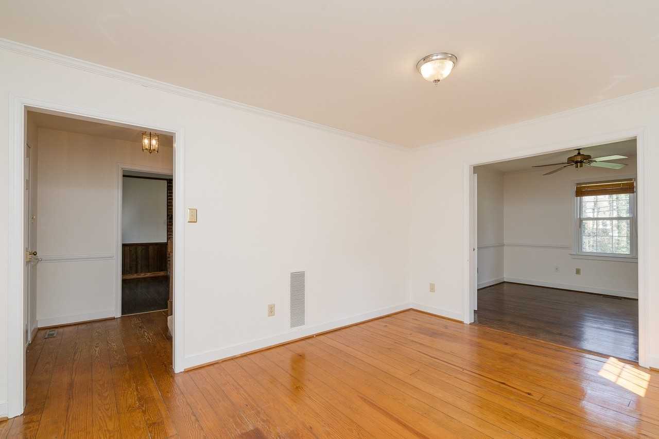 2601 Thurloe Dr - Photo 4 of 25