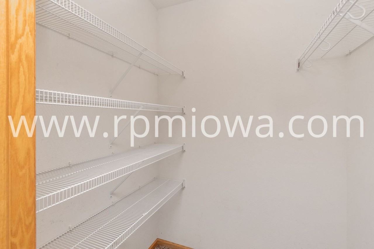 3181 Sw Sharmin Ln - Photo 5 of 16