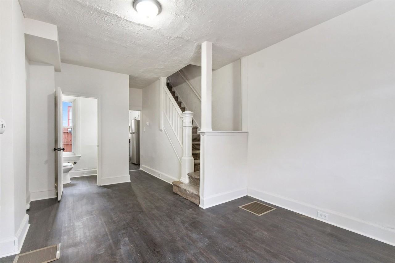 916 May St - Photo 3 of 21