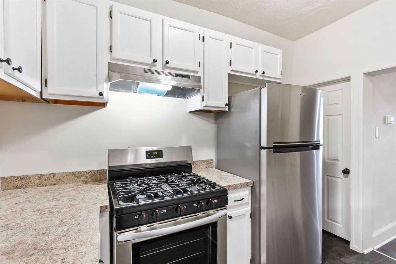 916 May St - Photo 6 of 21