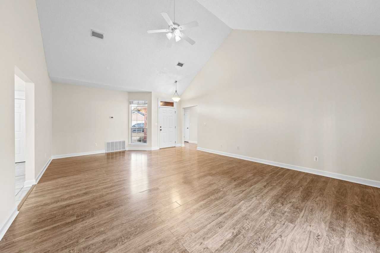 1472 The Crossings - Photo 6 of 35