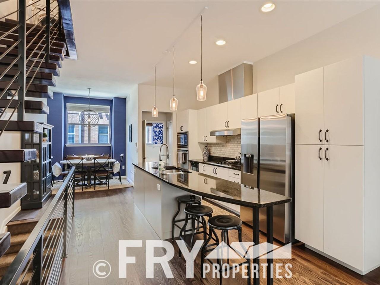1463 27th St - Photo 3 of 17