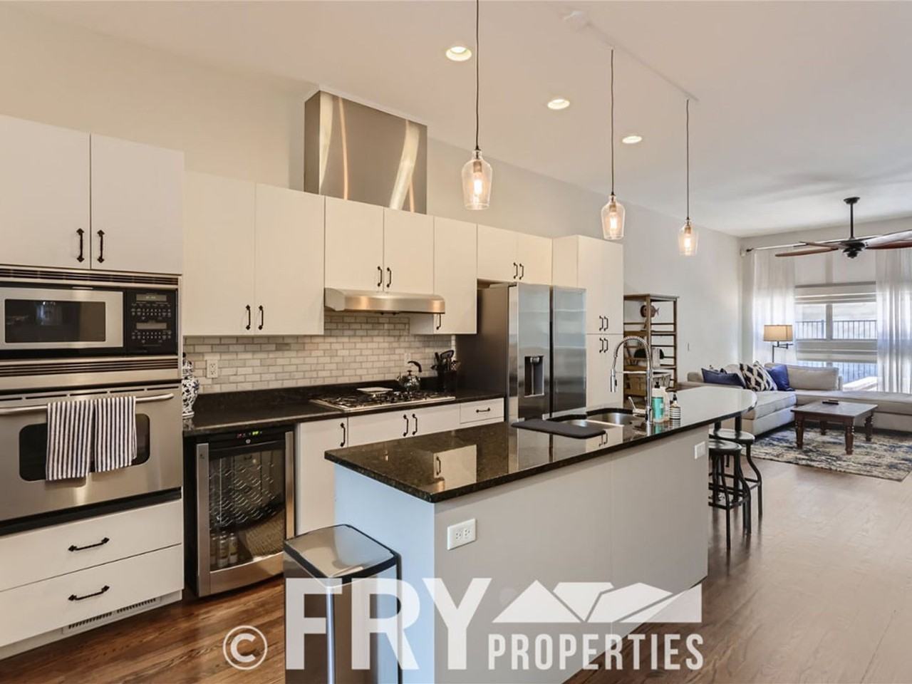 1463 27th St - Photo 4 of 17