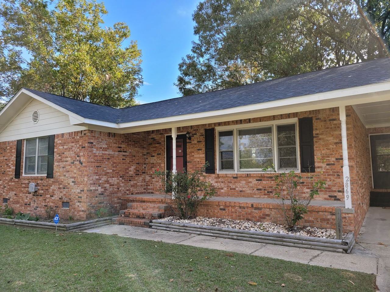 2869 Candlewood Ln - Photo 2 of 11