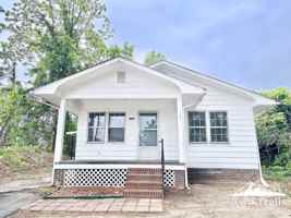 featured image of 1044 Shipp St