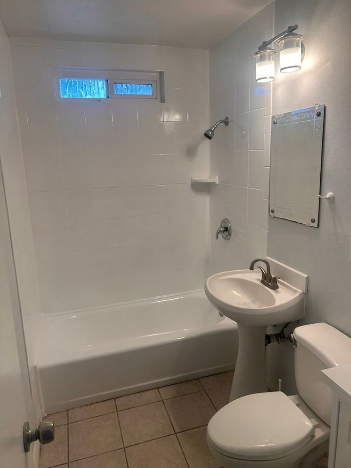 15871 Highland Ave - Photo 4 of 9