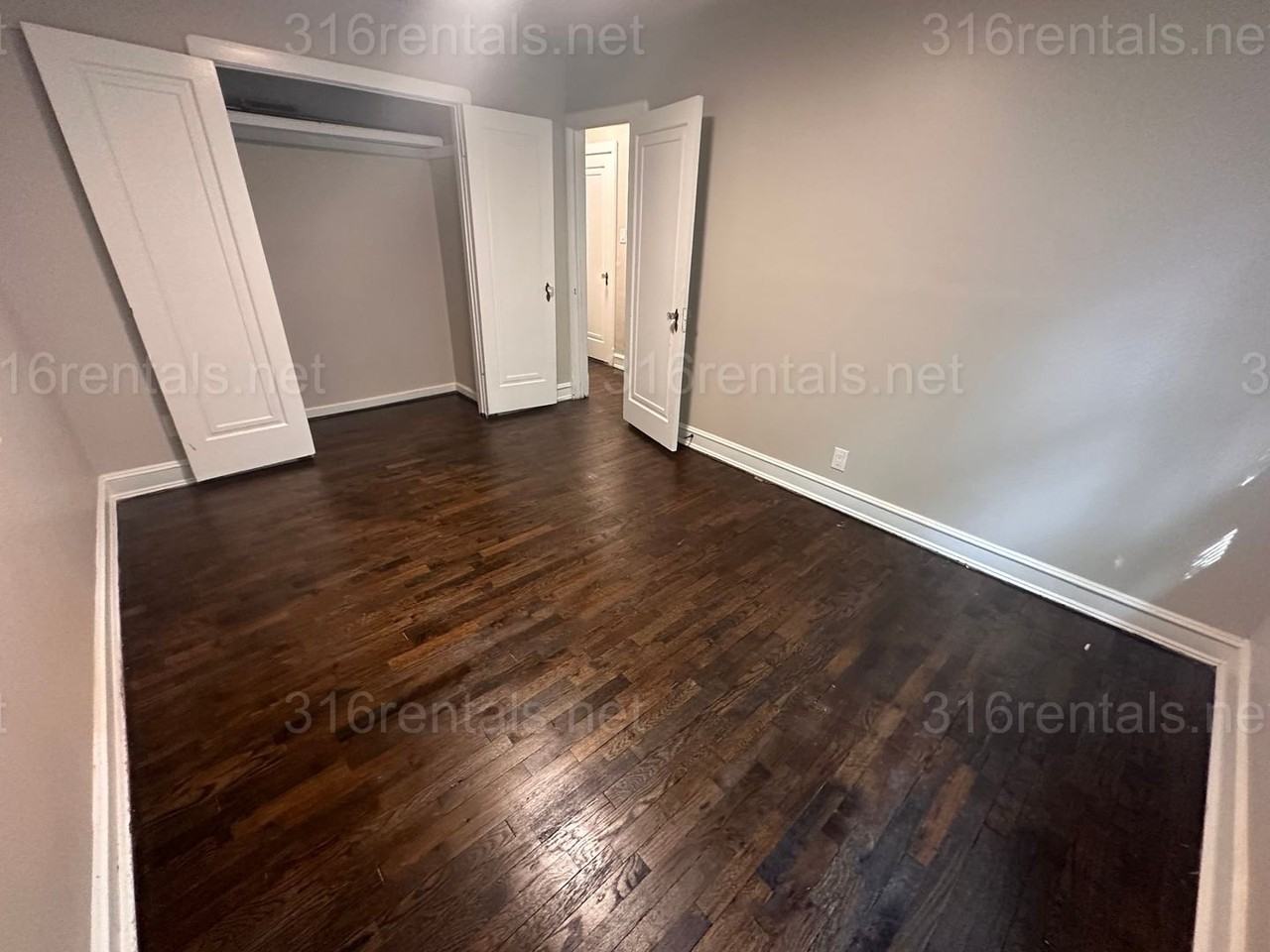 2915 W Douglas Ave - Photo 3 of 12