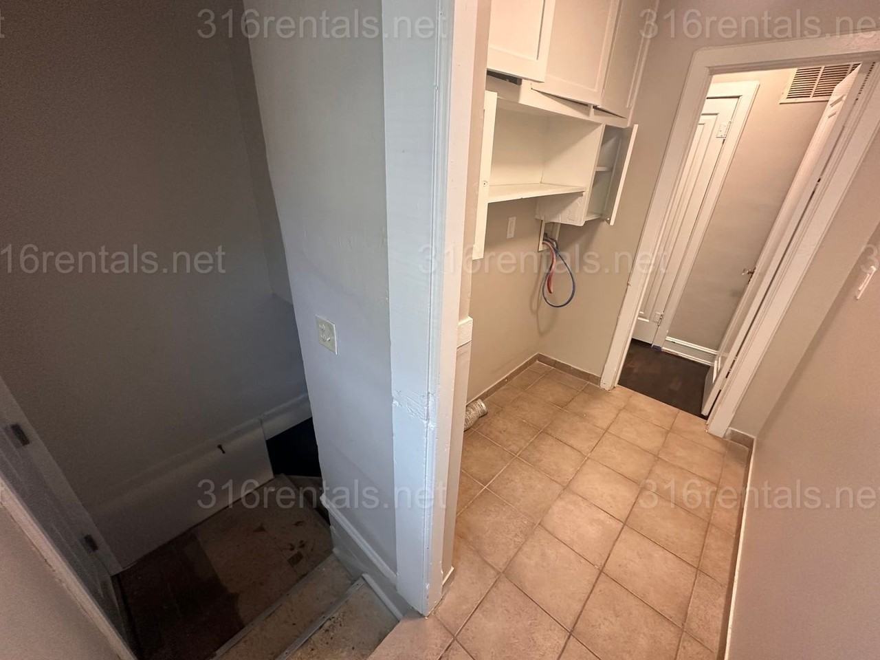 2915 W Douglas Ave - Photo 4 of 12