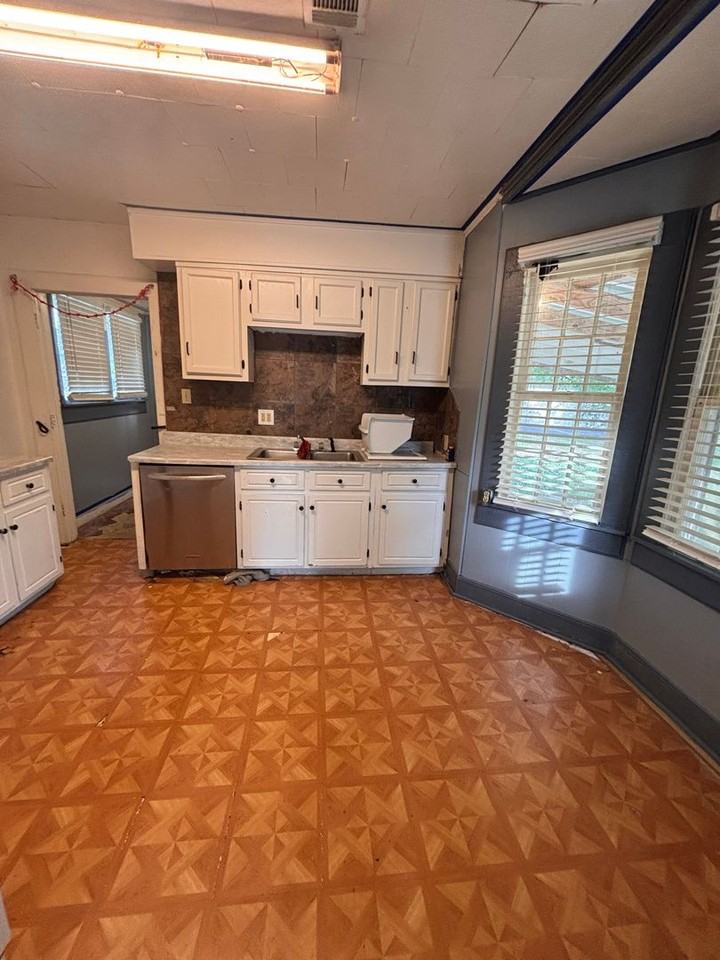 508 N Apple St - Photo 3 of 7