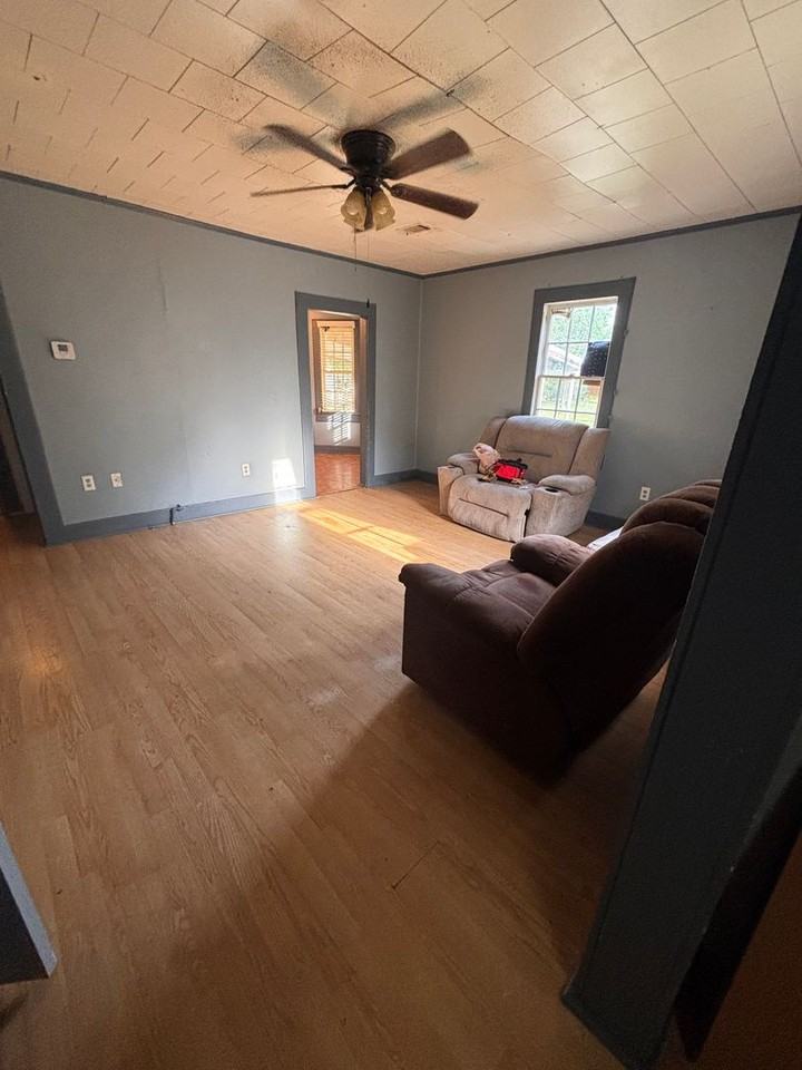 508 N Apple St - Photo 5 of 7
