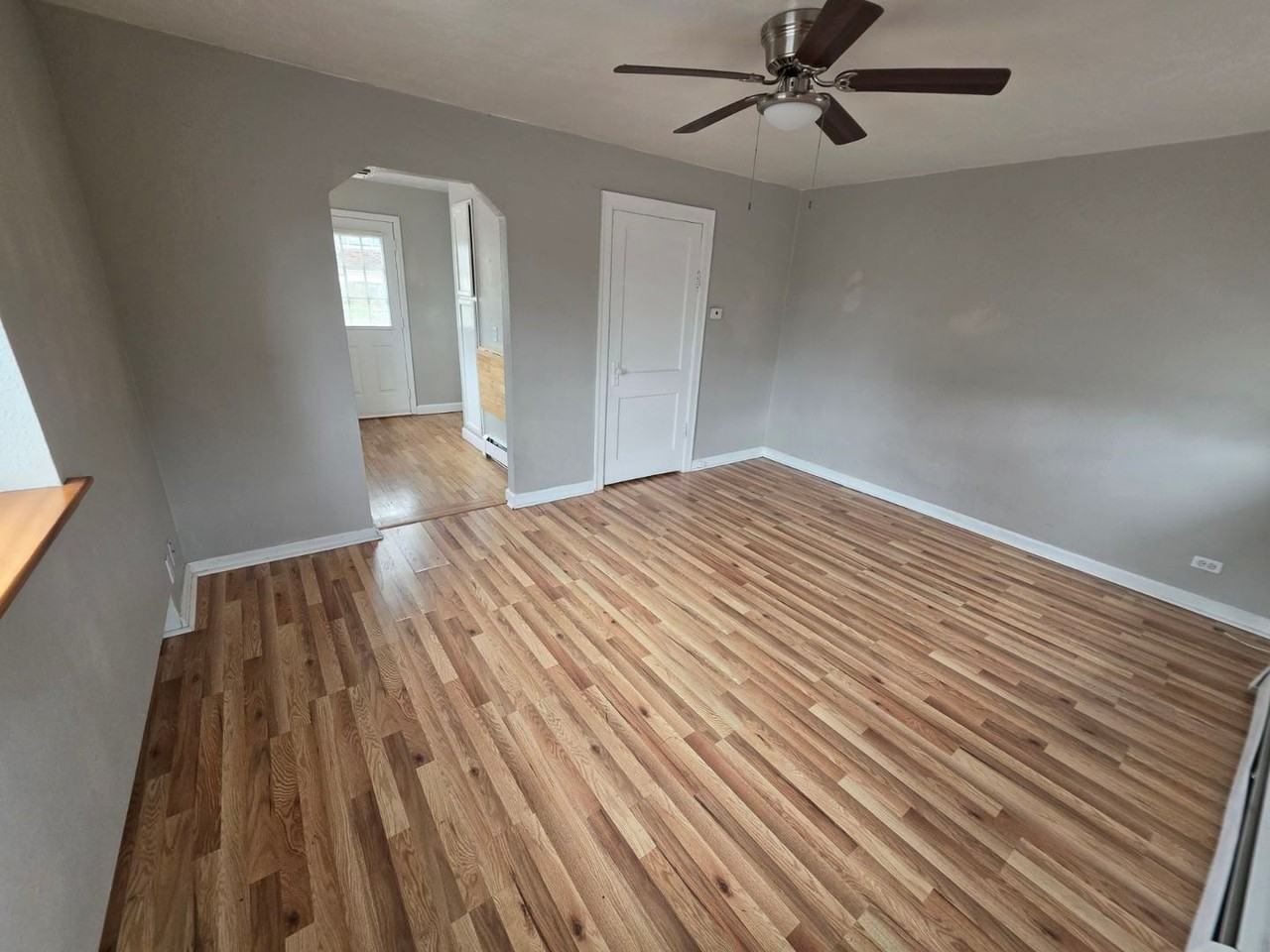 3100 S Lincoln St - Photo 2 of 8