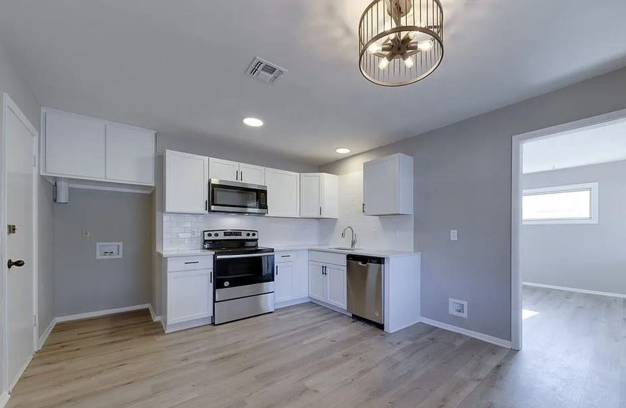 236 N Sunnyside Rd - Photo 6 of 18