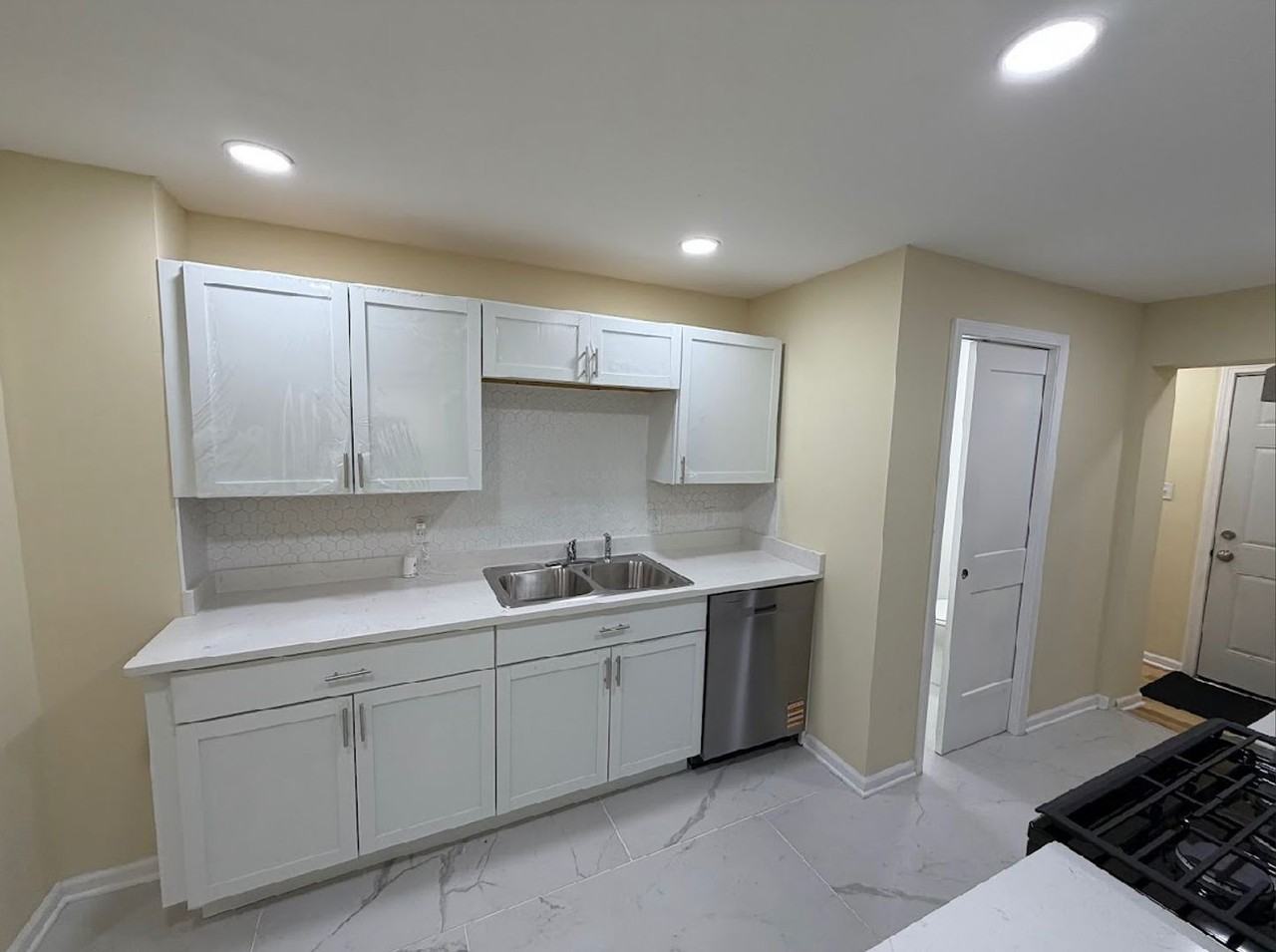 2306 Vermont St - Photo 5 of 18