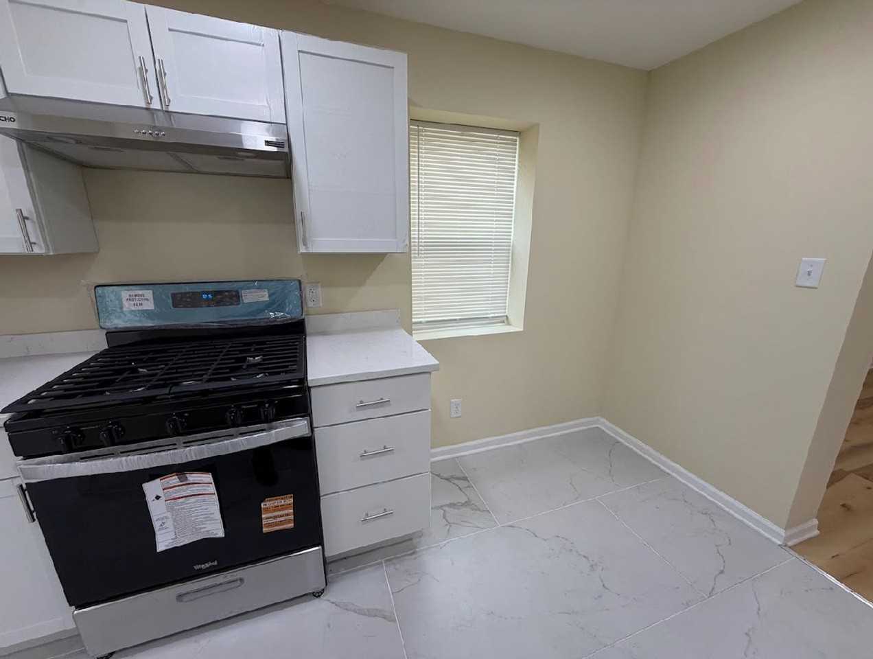 2306 Vermont St - Photo 6 of 18
