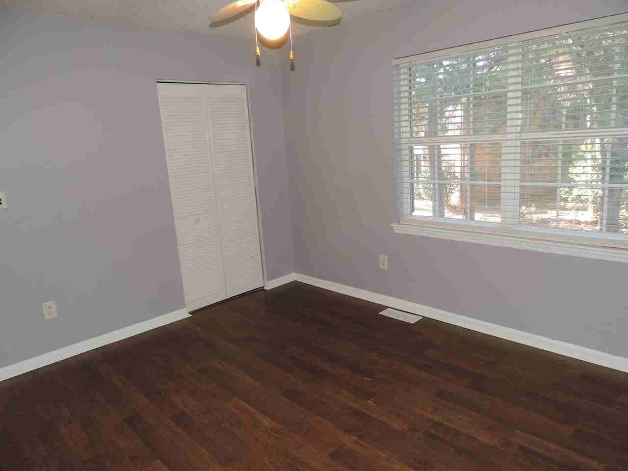 8807 Hunter Ridge Dr - Photo 4 of 27