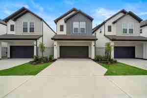featured image of 8402 Curry Rd