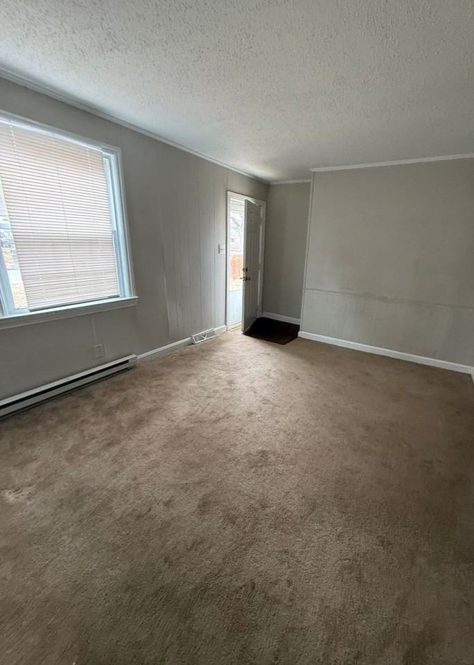 2008 Hoover St - Photo 2 of 6