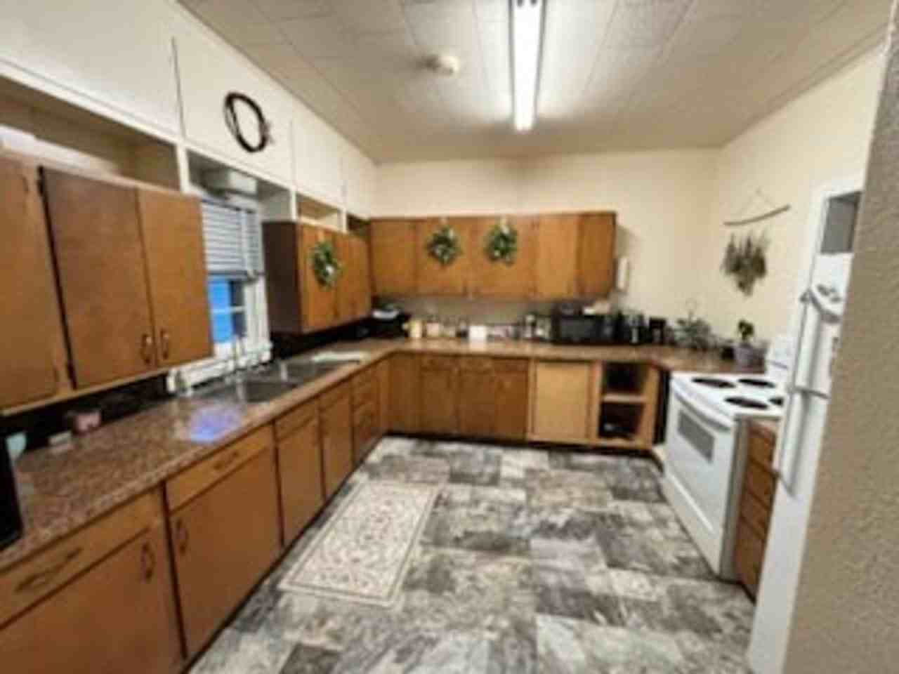 708 E 2nd Ave N #A - Photo 2 of 11
