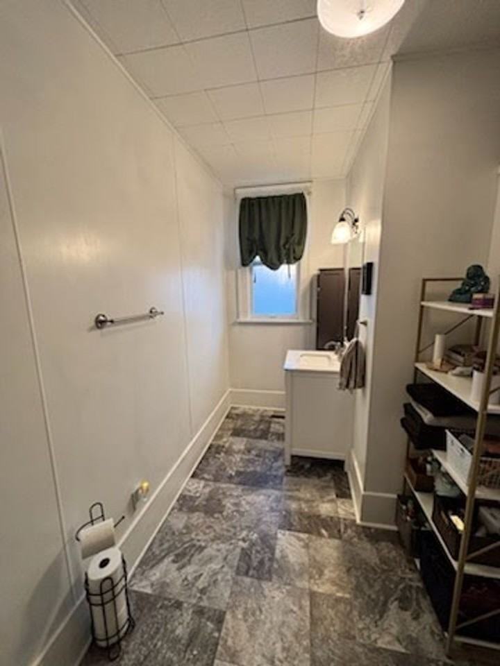 708 E 2nd Ave N #A - Photo 5 of 11