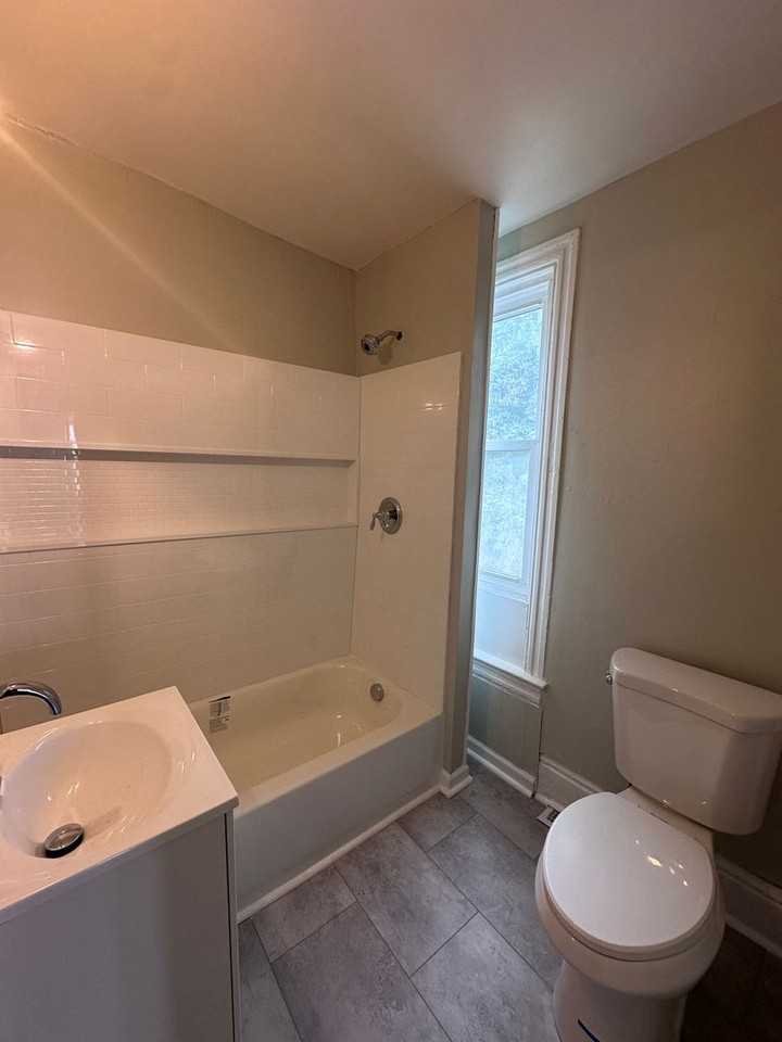 133 Stevens Ave - Photo 7 of 10