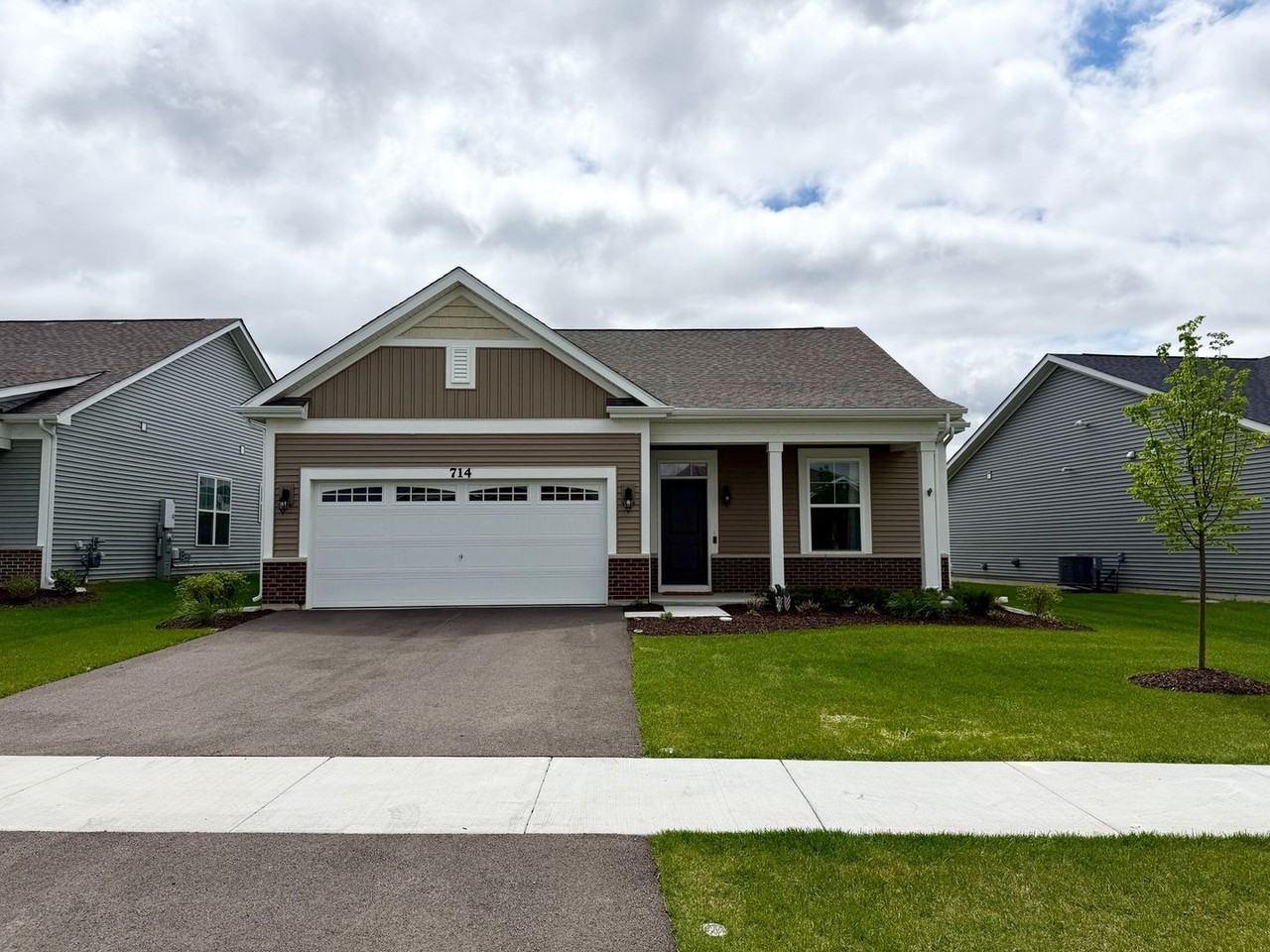 714 Alberta Ave - Photo 2 of 27