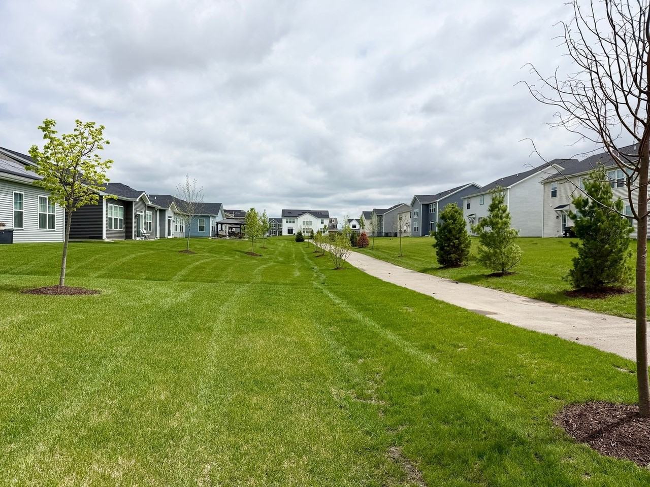 714 Alberta Ave - Photo 4 of 27