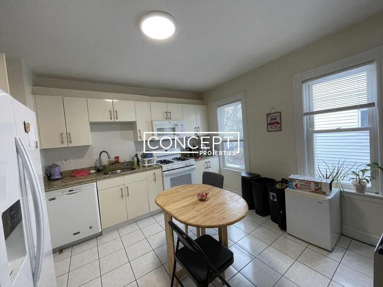 61 Fairbanks St #2 - Photo 2 of 27