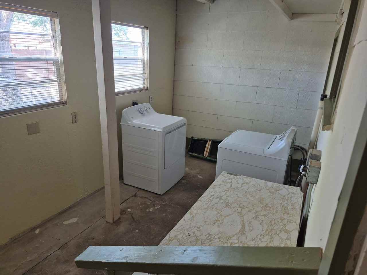 1209 N Florida Ave - Photo 2 of 10