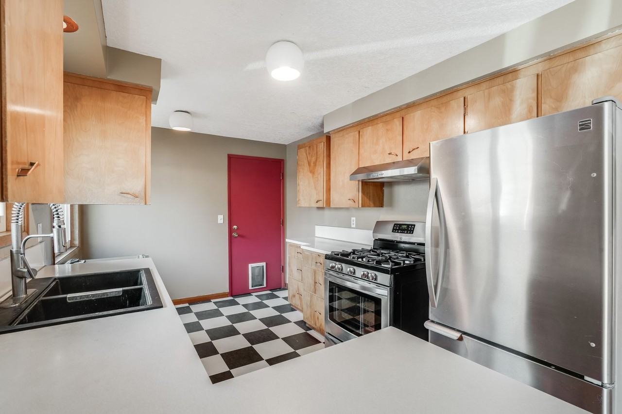 3210 Se Sherrett St - Photo 3 of 12