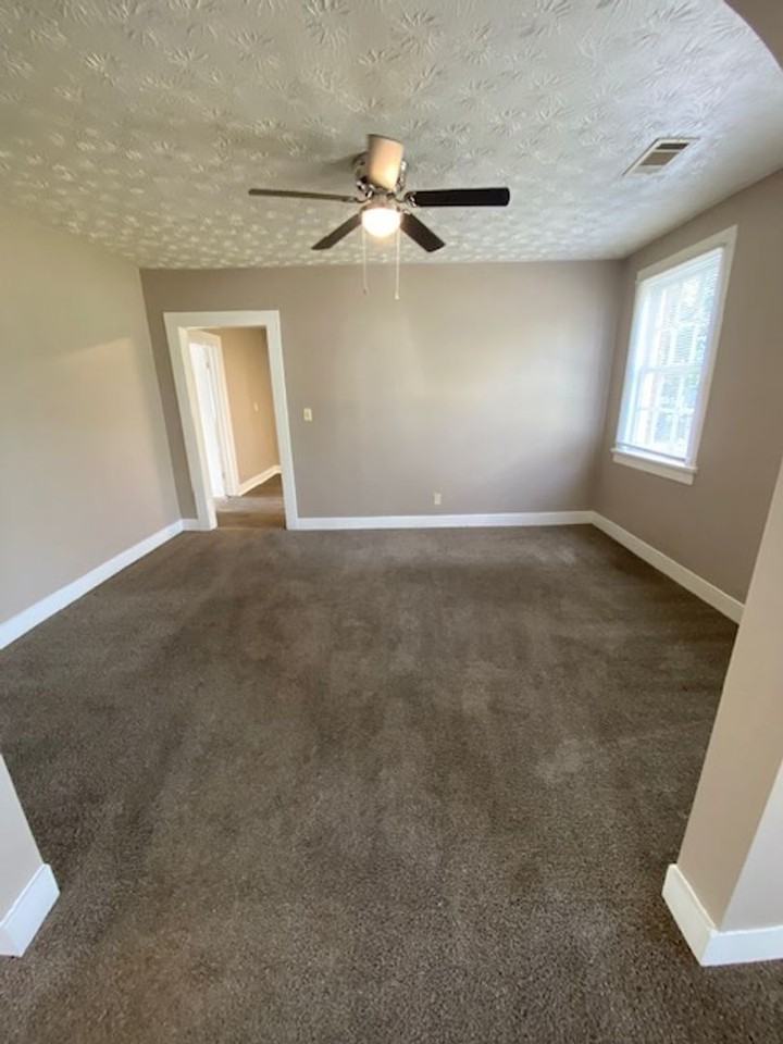 2944 10th St - Photo 6 of 19