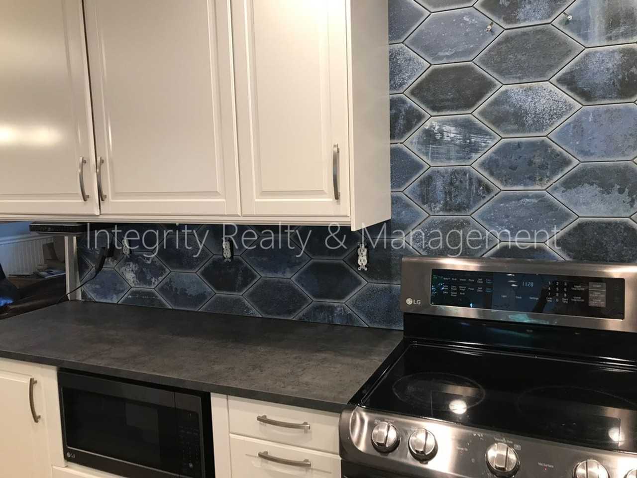 1222 W Kettle Ave - Photo 3 of 9