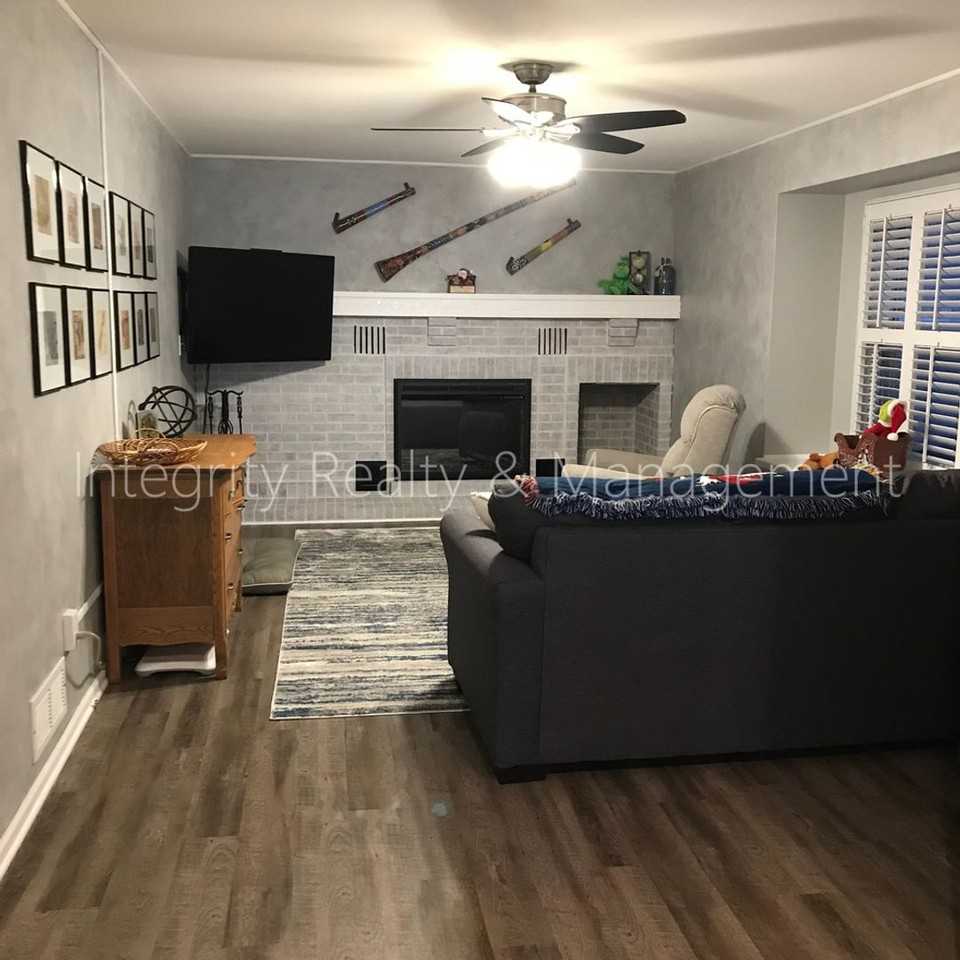 1222 W Kettle Ave - Photo 5 of 9