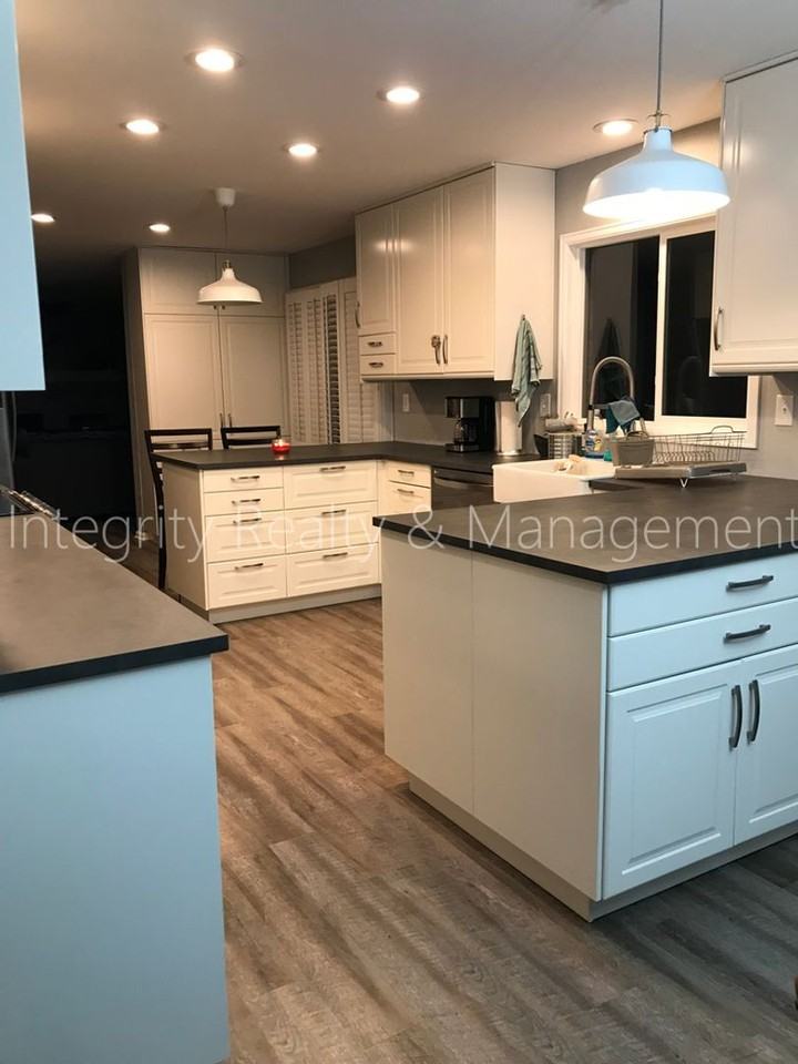 1222 W Kettle Ave - Photo 7 of 9