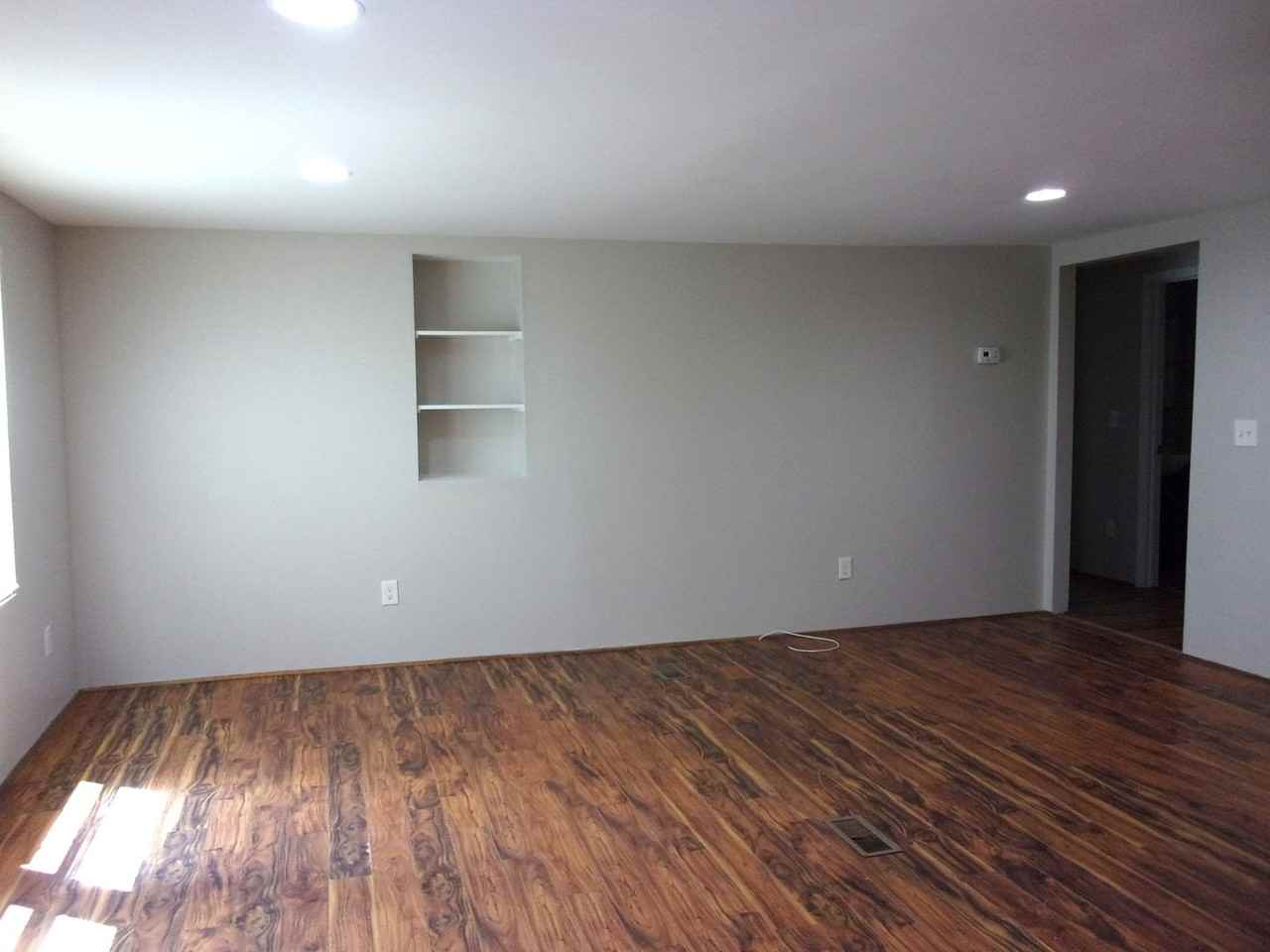 1720 Doves Rd - Photo 4 of 25