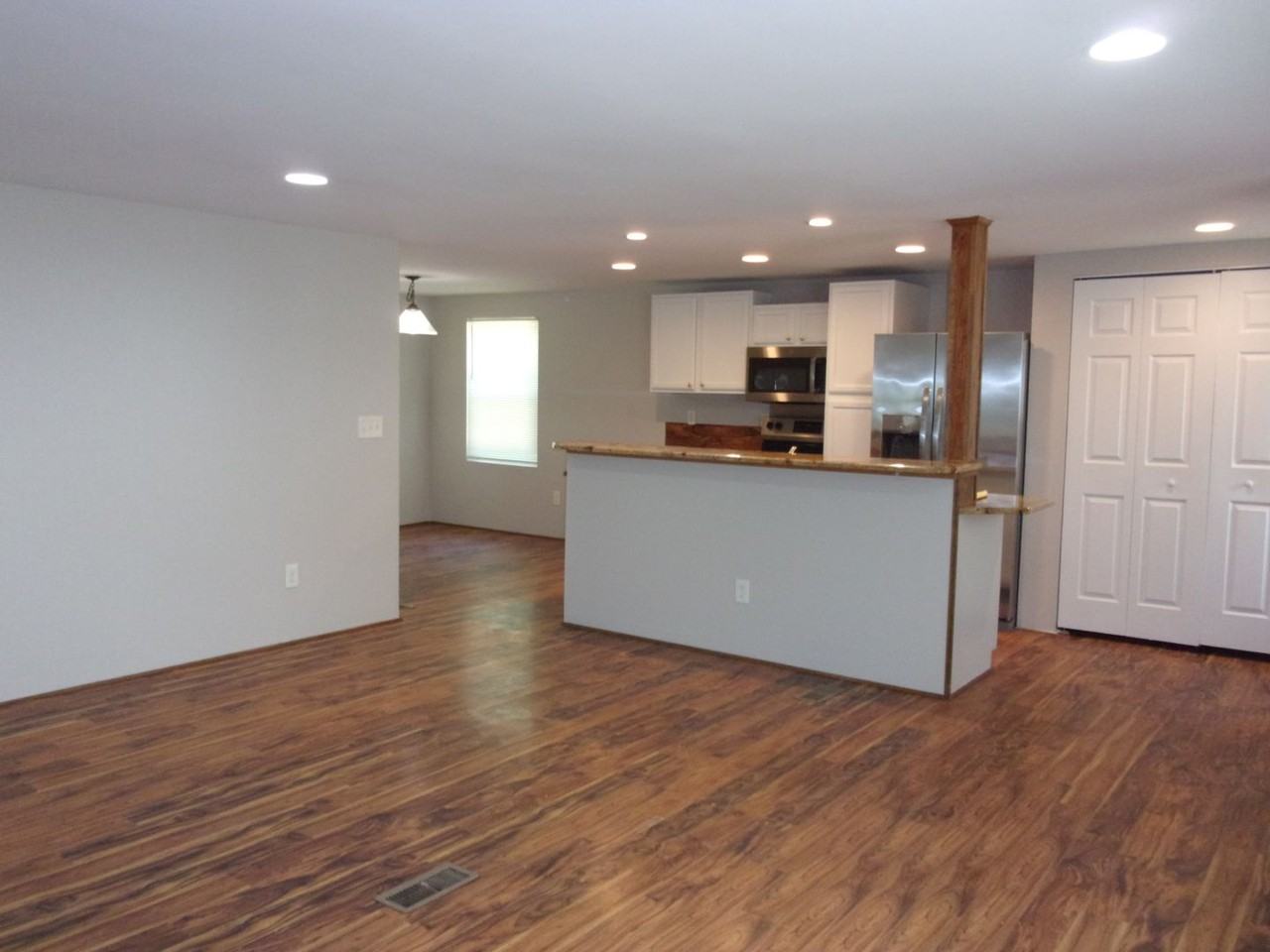 1720 Doves Rd - Photo 5 of 25