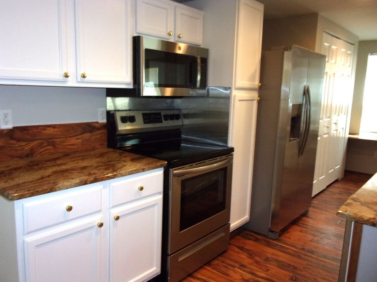 1720 Doves Rd - Photo 7 of 25