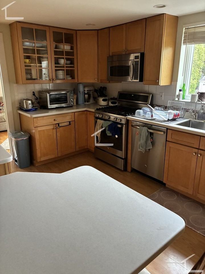 71 Fessenden St - Photo 5 of 29