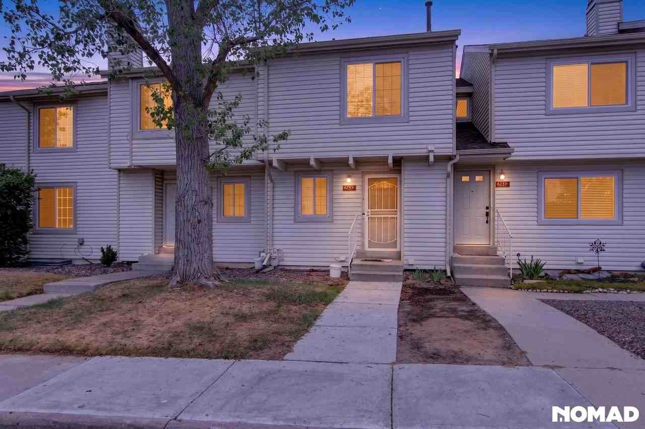 4239 S Mobile Cir - Photo 3 of 35