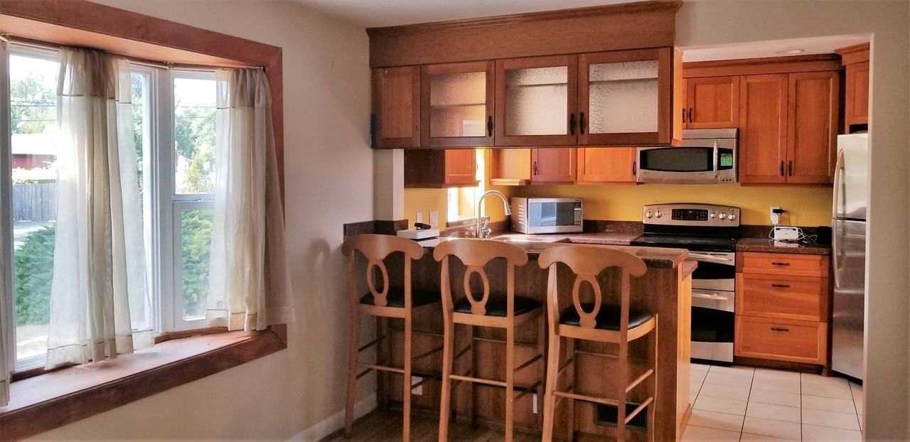 8624 Seward Park Ave S - Photo 2 of 36