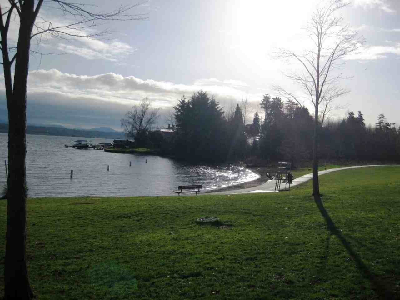 8624 Seward Park Ave S - Photo 6 of 36