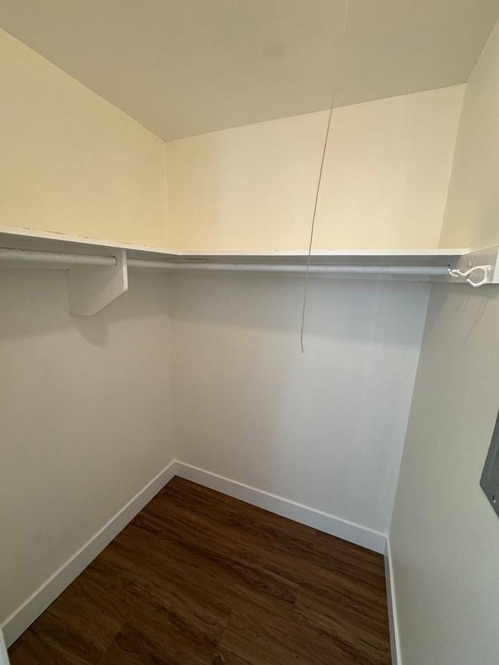 4445 Fanuel St - Photo 3 of 18