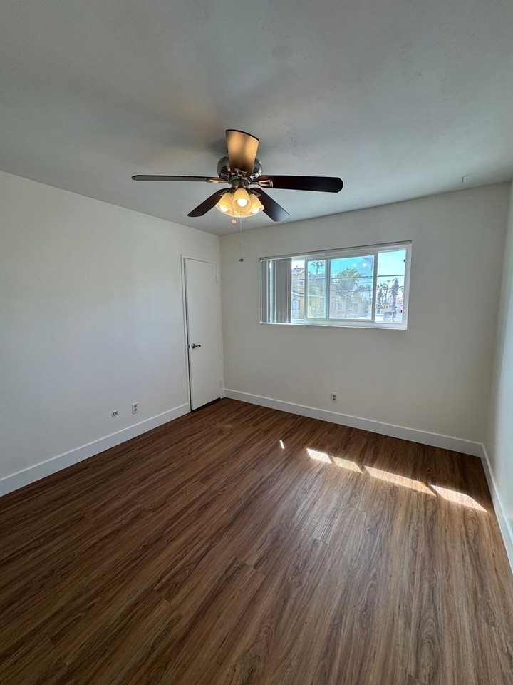 4445 Fanuel St - Photo 7 of 18