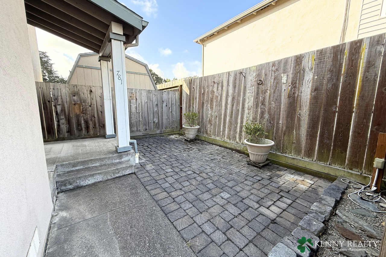 781 Alta Loma Dr - Photo 2 of 36