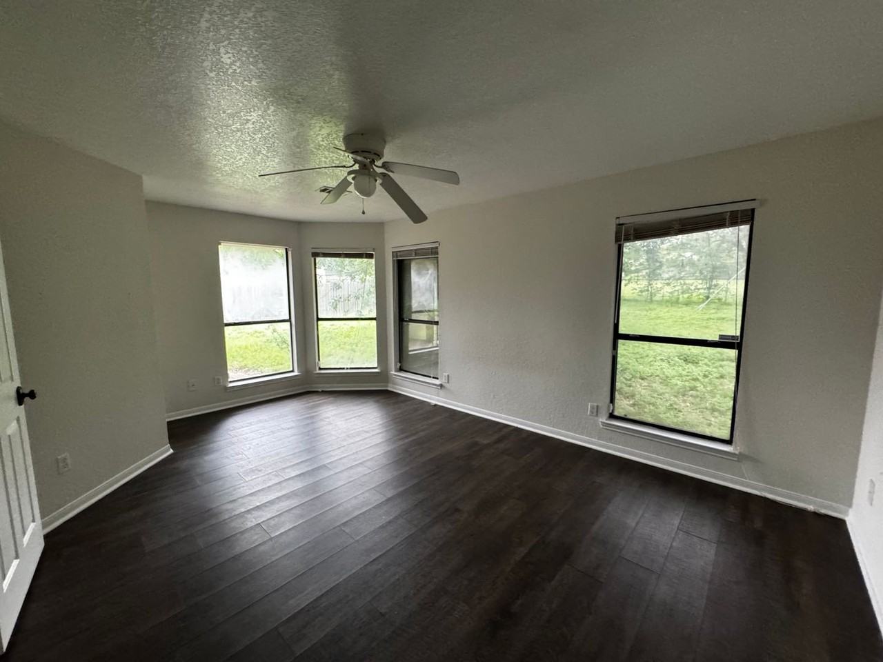 1306 Amthor Ave - Photo 7 of 23